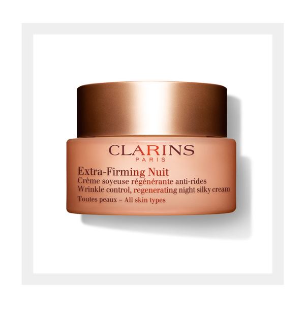 CLARINS Extra-Firming Night Cream 50 ml. ครีมบำรุงยามค่ำคืนเพื่อการต่อต้านริ้วรอย สูตรการบำรุงสำหรับช่วงอายุ 35 - 44 ปี มอบการบำรุงผิวให้แลดูอ่อนเยาว์ เฟิร์มกระชับราวติดสปริง ริ้วรอยดูลดเลือน ผิวดูแข็งแรงสุขภาพผิวดี แลดูสดใส พร้อมลดเลือนริ้วรอยแห่งวัยที่เ