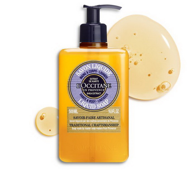 L'OCCITANE Shea Lavender Hands & Body Liquid Soap 500 ml. สบู่เหลวทำความสะอาดผิวกายและผิวมืออย่างอ่อนโยน สูตรปราศจากน้ำมันปาล์ม ที่อุดมไปด้วยเชีย บัตเตอร์ และสารสกัดจากว่านหางจระเข้ พร้อมทั้งมีกลิ่นหอมจากดอกลาเวนเดอร์ สามารถใช้ได้กับผิวปกติ ผิวแห