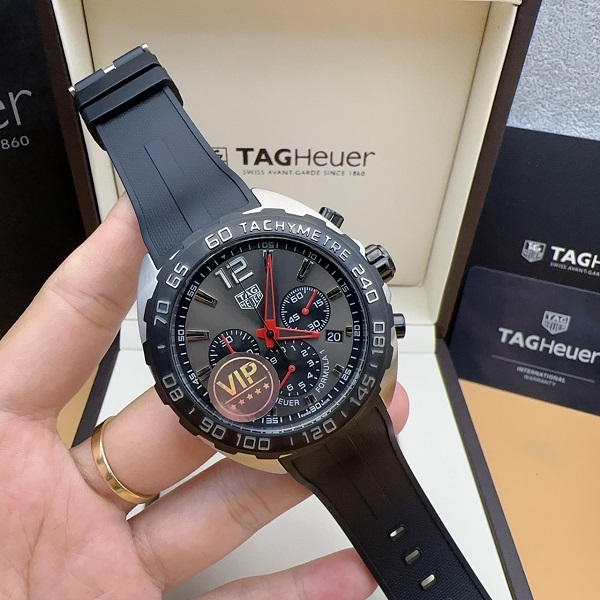 นาฬิกา แฟชั่น แบรนด์ Tag Heuer Formula 1 สายยาง