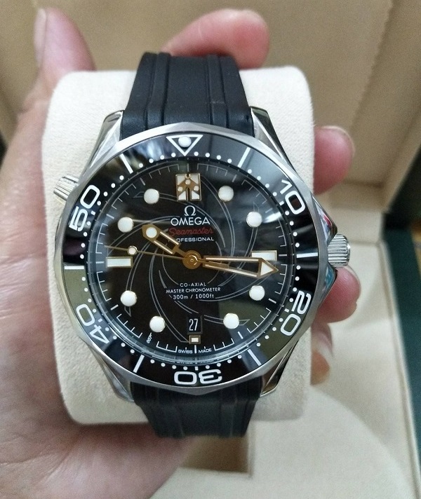 นาฬิกา แฟชั่น แบรนด์ Omega Seamaster สายยาง