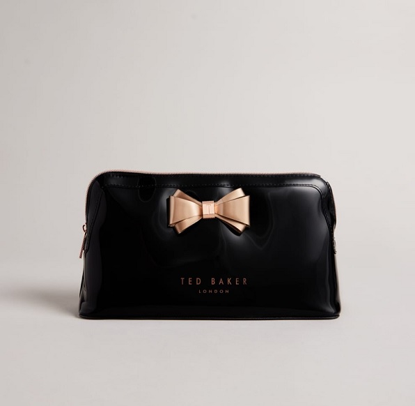 Ted Baker รุ่น ABBIE Glossy Bow Wash Bag สีดำ***พร้อมส่ง