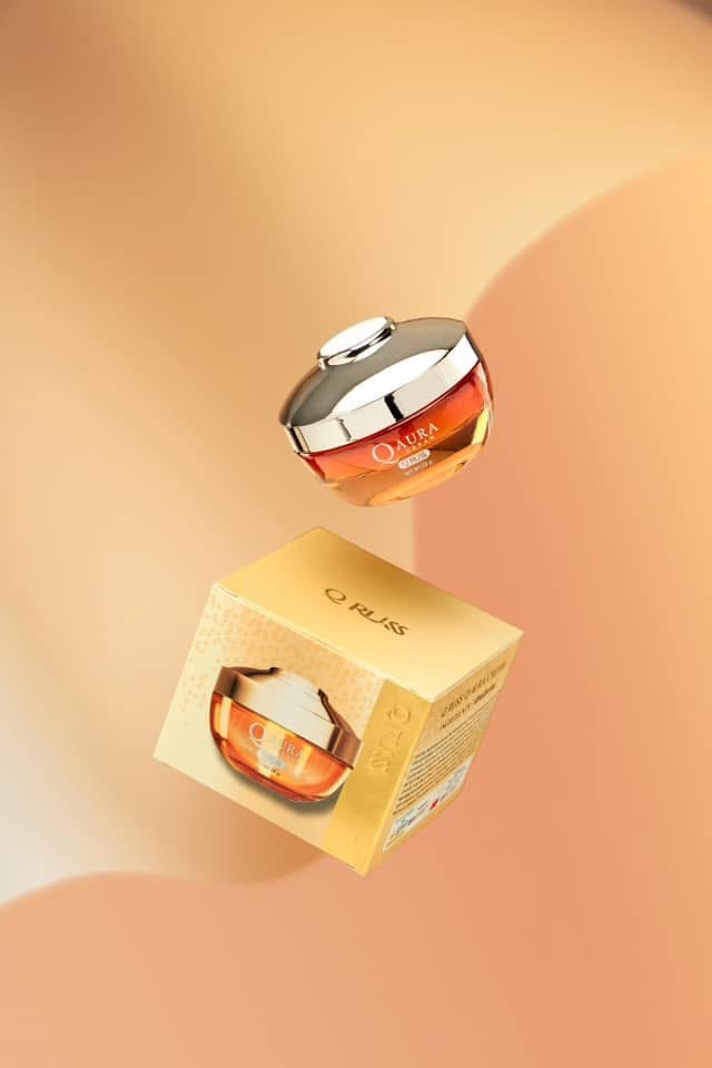 ครีมคิวออร่า ( แพคเก็ตใหม่  ) Q Russ Q Aura Cream 20g. 1 ชิ้น  เพิ่มความชุ่มชื้นให้กับผิว ลดจุดด่างดำ ริ้วรอย