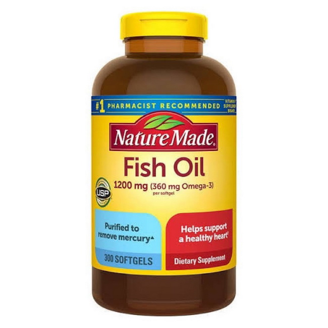Nature Made Fish Oil 1200mg 300 Softgels น้ำมันปลาบริสุทธิ์จากธรรมชาติไม่ผสมแป้ง บำรุงหัวใจ สมอง สายตา เพิ่มความแข็งแรง เนียนลื่นให้ผิว ผม เล็บ ตัวนี้นำเข้าจากอเมริกาเป็นแบรนด์มาตรฐานอยู่มานาน อยู่ยั้งยืนยงในตลาด USA น้ำมันปลาเพียวๆ ไม่มีสี ไม่แต่งกลิ่นแล