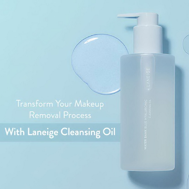 Laneige Water Bank Blue Hyaluronic Cleansing Oil 250 ml.คลีนซิ่งออยล์สูตรบางเบา ที่จะเปลี่ยนเป็นเนื้อน้ำนมเมื่อสัมผัสผิวและน้ำ ช่วยขจัดเมคอัพกันน้ำและสิ่งสกปรกที่อุดตันรูขุมขนได้อย่างล้ำลึก น้ำมันอิมัลชันจะช่วยละลายความมันส่วนเกินและทำความสะอาดภายในรูขุมข