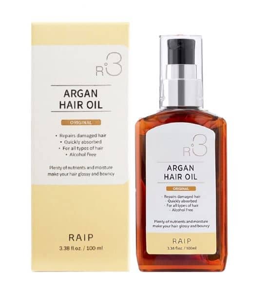 RAIP R3 Argan Hair Oil 100 ml. Original สีเหลือง กลิ่นหอมคลาสสิค ให้ความรู้สึกอบอุ่น สดชื่นแบบธรรมชาติอาร์แกนออยล์บำรุงผมจากเกาหลี เนื้อออยล์บางเบา ไม่เหนียวเหนอะ พร้อมช่วยซ่อมผมที่ถูกทำร้าย เสียหายจากความร้อนให้กลับเงาเงา สูตรบางเบาไม่เพิ่มความมันให้เส้น