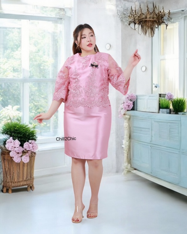 สินค้าเข้าใหม่มีถึง 4XL (อก 48นิ้ว)   ชุดออกงานสีโรสโกลด์  ชุดแม่เจ้าสาวสีโรสโกลด์ ชุดแม่เจ้าบ่าวสีโรสโกลด์  เดรสลูกไม้ลูกไม้ทอปักเลื่อมกลิตเตอร์วิ้ง ช่วงปลายแขนบานนิดๆ กระโปรงผ้าไหมมัน ความหนาของเนื้อผ้ากำลังดี งานดีมีซับใน ซิบเย็บซ่อนด้านหลัง