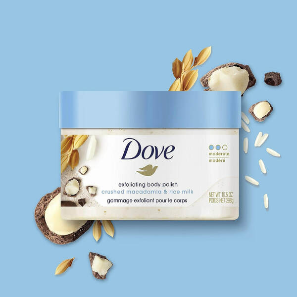 Dove Exfoliating Body Polish Scrub Crushed Macadamia & Rice Milk 298 ml.  สครับผิวกาย เป็นสครับที่มีฟองไม่ต้องใช้สบู่เหลวตัวอื่นก่อน สามารถใช้ตัวนี้ได้เลย จบในขั้นตอนเดียว เม็ดสครับละเอียด จากเมล็ดแมคคาเดเมีย เนื้อสครับแบบมูสนุ่มๆ ครีมๆ ขัดสนุกเลยค่ะ 