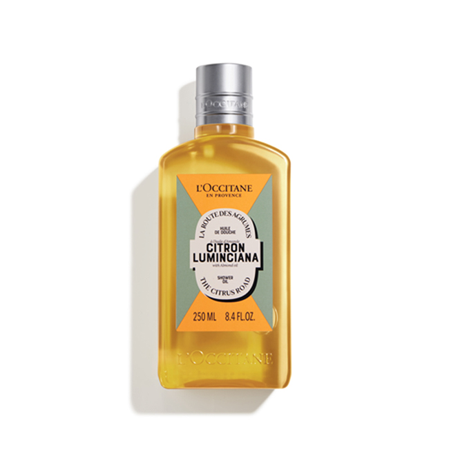 L'occitane Almond Citron Luminciana Shower Oil250 ml. เจลอาบน้ำสูตรใหม่! ปรับเพิ่มกลิ่นหอมใหม่จากสูตรเดิมด้วยการผสมผสานระหว่าง Almond กลิ่นอันเป็นเอกลักษณ์ และโดดเด่นที่สุดกับซิตรัส สายพันธุ์ ลูมินเซียนา อันแสนมีชีวิตชีวา พร้อมด้วยกลิ่นของสารสกัดจากช