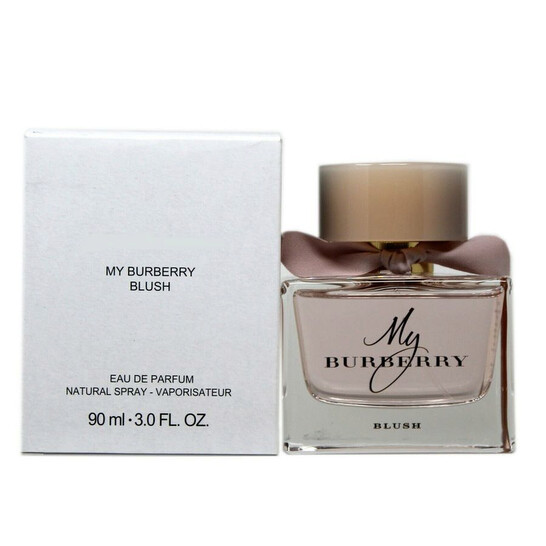 Burberry My Burberry Blush Eau de Parfum 90 ml. (กล่องขาว Tester) น้ำหอมสำหรับผู้หญิง หอมหรูหราสไตล์สาวผู้ดีอังกฤษกลิ่นฟรุ๊ตตี้ฟลอรัลที่มีกลิ่นประกายระยิบระยับด้วยกลิ่นหอมของผลไม้และดอกไม้นานาชนิด อาทิเช่น ผลทับทิม, เลมอนที่ช่วยเพิ่มความชดชื่น, กลีบกุหลาบ