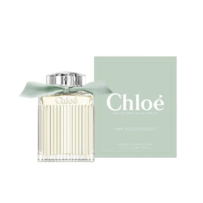 Chloe Eau de Parfum Naturelle Rose Bio Organic Rose 100 ml. น้ำหอมโคลเอ้ โบว์เขียวอ่อน นิยามใหม่ของน้ำหอมกับ 'Vegan Perfume' กลิ่นแรกของโคลเอ้  หอบเอาความหอมสดชื่นใหม่ มาพร้อมกลิ่นแนววู้ดดี้ ฟลอรัล ความหอมหวนครั้งใหม่ที่รวมความเป็นหญิงและธรรมชาต