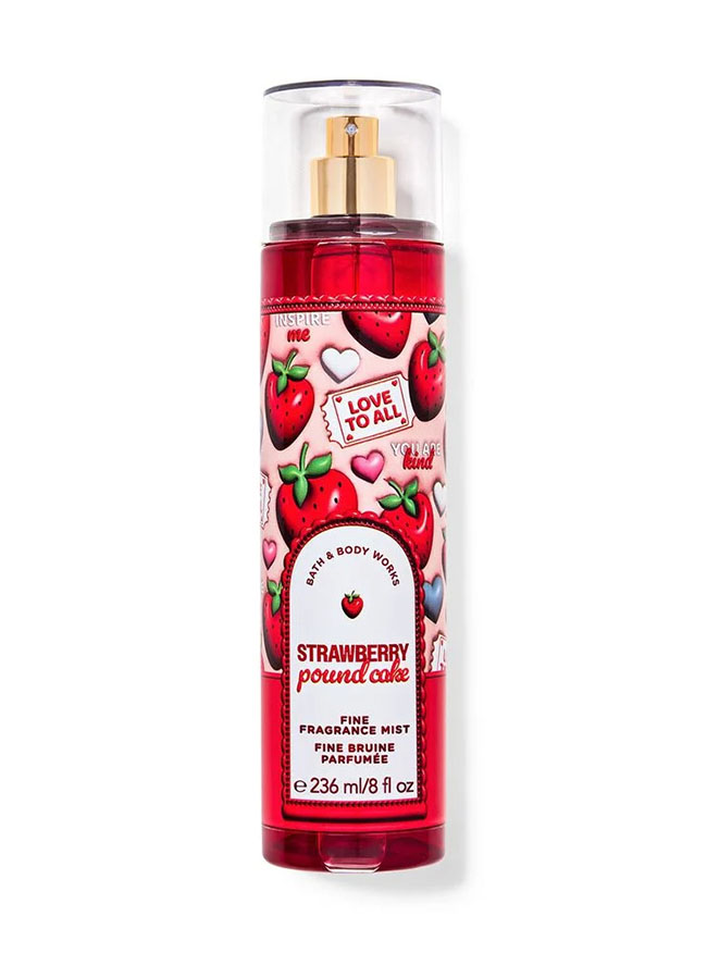 Bath & Body Works Strawberry Pound Cake Fine Fragrance Mist 236 ml. สเปร์ยน้ำหอมที่ให้กลิ่นติดกายตลอดวัน หลับตาและสูดกลิ่นหอมของคาเฟ่และกลิ่นอันหอมหวานของฤดูใบไม้ร่วง ด้วยกลิ่นหอมของสตรอว์เบอร์รี่สด ชอร์ทเค้กสีทอง และวิปครีมหวานๆ กลมกล่อม
