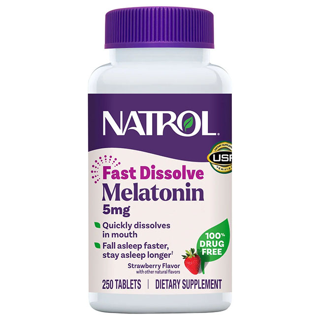 Natrol Melatonin 5 Mg Fast Dissolve Tablets, 250 Tablets Strawberry Flavor ของแท้จากอเมริกา แพคเกจใหม่ 2025 วิตามินเมลาโทนิน 5 mg แบบเม็ดอมสะดวกทานง่าย รสสตรอเบอร์รี่แสนอร่อย แค่อมให้ละลายในปาก ไม่จำเป็นต้องดื่มน้ำตาม มีคุณสมบัติกึ่งฮอร์โมน ช่วยให้เราหลับ