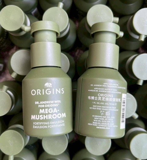 Origins Dr.Andrew Weil for Origins Mega Mushroom Relief & Resilience Fortifying Emulsion ขนาดทดลอง 30ml. สูตรใหม่เข้มข้นยิ่งกว่า อีมัลชั่นเห็ดเนื้อบางเบาและชุ่มชื้นที่พร้อมปกป้องผิวจากความตึงเครียดภายนอก เพื่อผิวที่นุ่มและสุขภาพดียิ่งขึ้น ผสานด้วยเห็ด