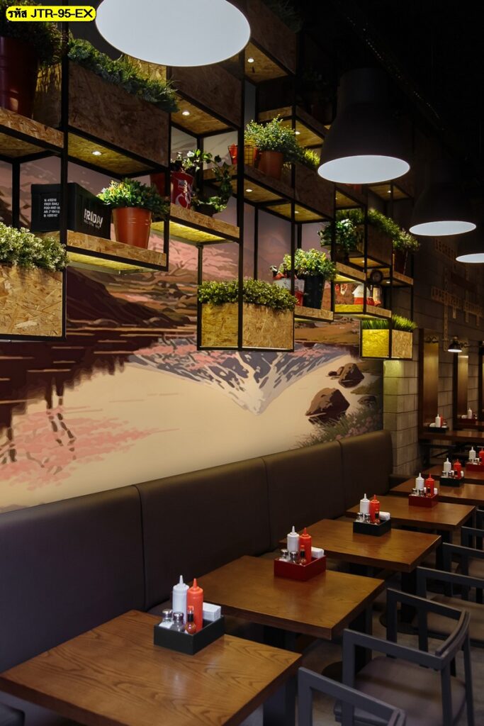 วอลเปเปอร์ภูเขาโทนอุ่นผสานงานแสง ช่วยเติมความอบอุ่นให้ร้านอาหาร ดูเป็นธรรมชาติและละมุนสายตา