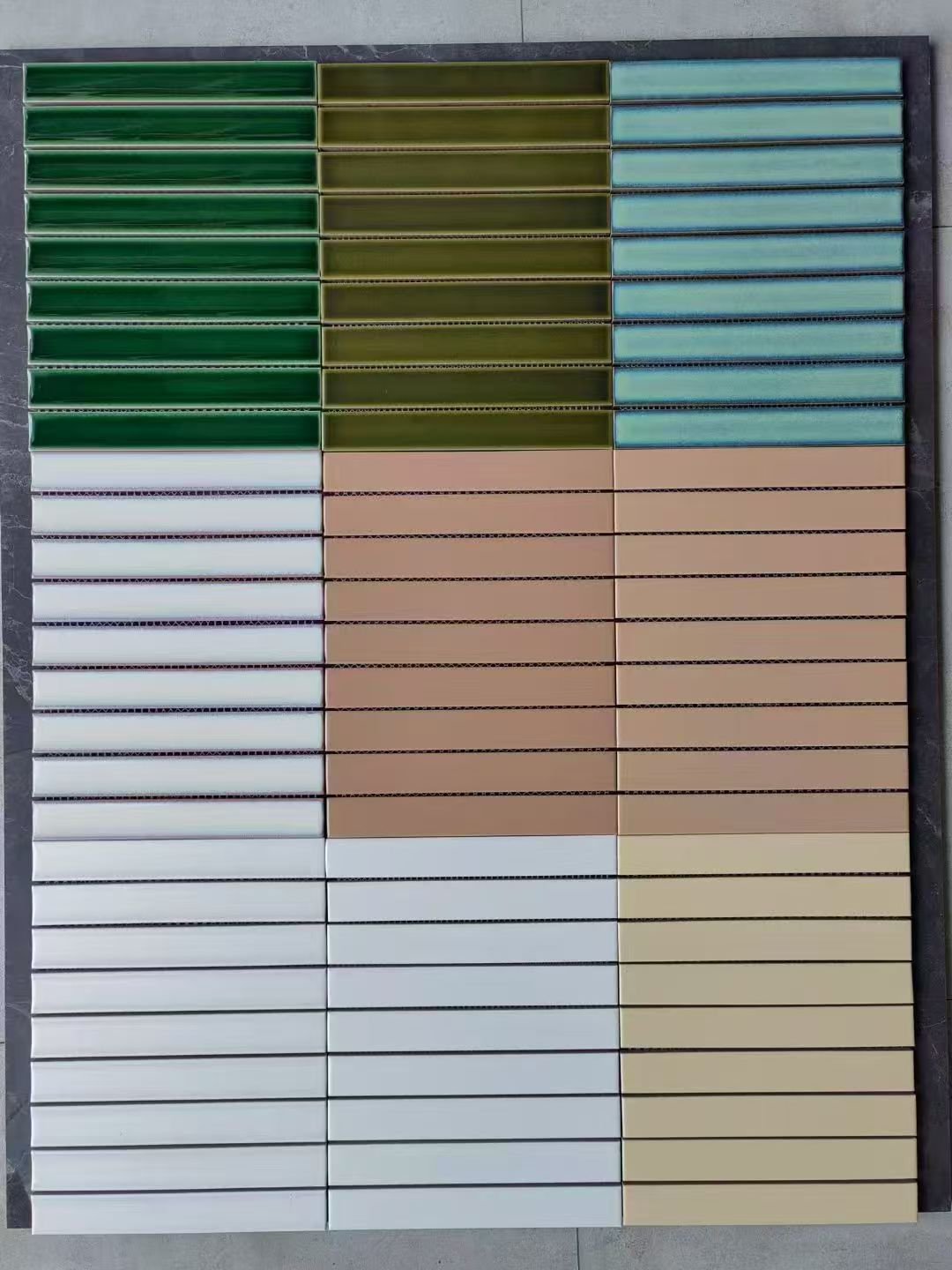 กระเบื้อง subway ด้านหลังติดตาข่าย ขนาด 30*220*8 มม.