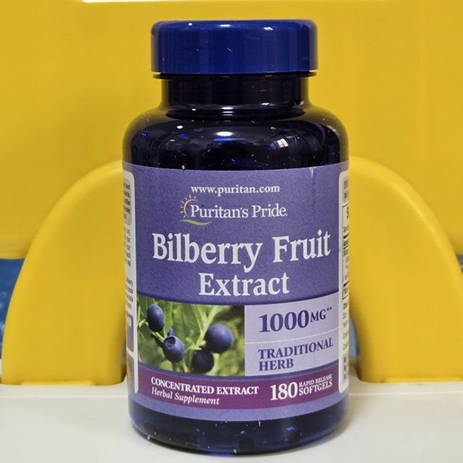 Puritan's PrideBilberry Fruit Extract 1000mg 180 Rapid Release Softgels ผลิตภัณฑ์เสริมอาหารจากธรรมชาติ ที่อุดมไปด้วยสารอาหารสำคัญที่ช่วยบำรุงสายตาและสุขภาพดวงตาบำรุงสายตา ช่วยปรับปรุงการมองเห็นในที่มืด ลดอาการเมื่อยล้าของดวงตาช่วยบรรเทาอาการตาแห้ง ตา