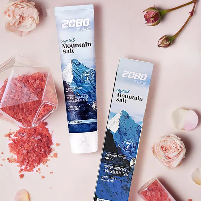 ยาสีฟัน 2080 Pure Pink Mountain Salt Toothpaste ขนาด 120 กรัม สูตร Crystal Fresh Mint ส่วนผสมจากเกลือคริสตัลหิมาลัย ดูแลช่องปากอย่างครอบคลุม ช่วยขจัดคราบต่างๆได้สะอาดหมดจดอย่างอ่อนโยน ให้ลมหายใจสดชื่น