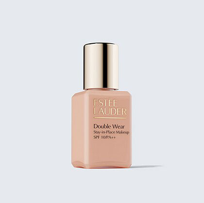 Estee Lauder Double Wear Stay-in-Place Makeup SPF 10/PA++ ขนาดทดลอง 7ml. (New Formula) รองพื้นลองแวร์สูตรใหม่ เนื้อแมตต์มิติใหม่ เป็นทั้งเมคอัพและสกินแคร์ในขวดเดียว ฟินิชแมตต์แบบมีมิติ เบาสบายผิวยิ่งกว่าเดิมเนื้อรองพื้นเหลวขึ้น เกลี่ยง่าย มอบการปกปิดระดั