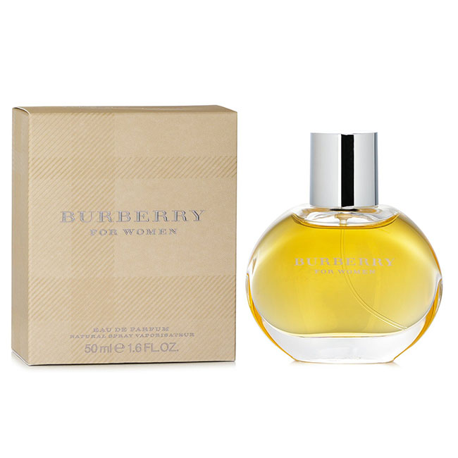 BURBERRY Classic for Women Eau de Parfum Natural Spray 50 ml. น้ำหอมสุดคลาสสิค จาก Burberry โดดเด่นด้วยกลิ่นหอมอบอุ่น ละมุนละไมในแนวกลิ่น Fruity Floral ดูมีเสน่ห์น่าหลงไหล ปิดสัมผัสแรกด้วยแบล็คเคอร์แรนท์ และแอปเปิ้ลเขียวสด มอบความสดชื่นมีชีวิตชีวา ผสานกับ
