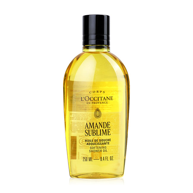 L'Occitane Amande Shower Oil 250ml. แพ็คเกจใหม่ เจลเนื้อออยล์จะกลายเป็นครีมน้ำนมละเอียดอ่อน ด้วยส่วนผสมของ Almond เข้าบำรุงผิวให้นุ่มละเอียดจนรู้สึกได้ เรียบลื่น ชุ่มชื้น กลับสมดุลให้ผิว กลิ่นละมุน สะอาดไม่แห้งตึง และยังสาม