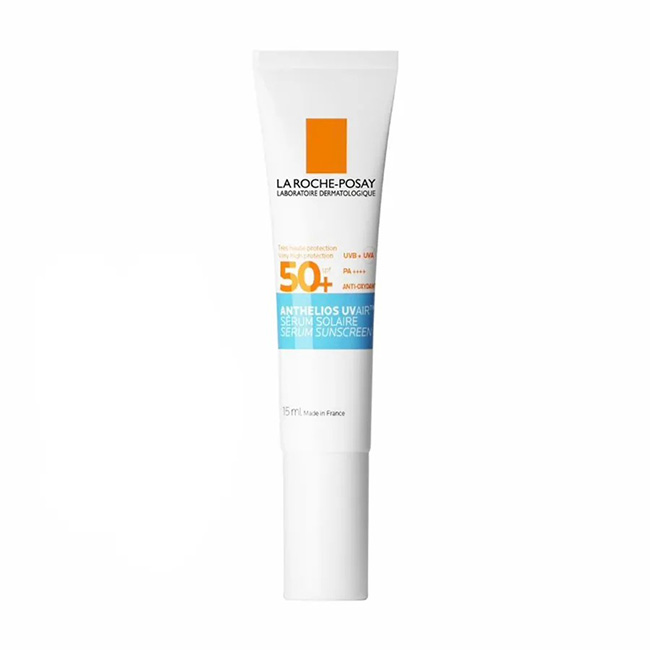 La Roche-Posay Anthelios UVAIR Serum Sunscreen SPF50+ ขนาดทดลอง 15 ml. กันแดดที่เนื้อเบาที่สุดของบ้านลาโรช "La Roche-Posay Anthelios UVAIR SPF50+" เนื้อเซรั่มเบาสบายจริง ทาง่าย ไม่คราบ แต่งหน้าต่อได้ดี คุมมัน กันแดด กันฝุ่น บำรุง ครบจบในหลอดนี้ค