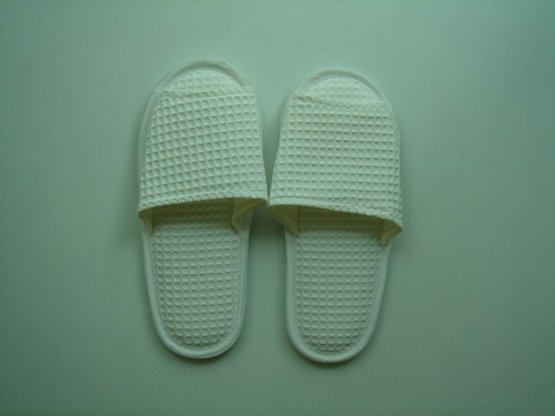 รองเท้าแตะแบบหัวเปิด (Slipper Shoes) : รองเท้าสำหรับใส่ในโรงแรมและร้านสปา ผ้ารังผึ้ง