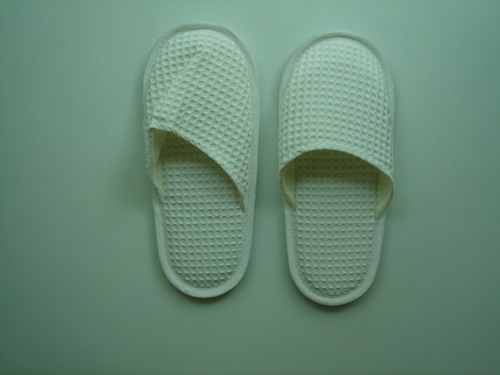 รองเท้าแตะแบบหัวปิด (Slipper Shoes) : รองเท้าสำหรับใส่ในโรงแรมและร้านสปา ผ้ารังผึ้ง