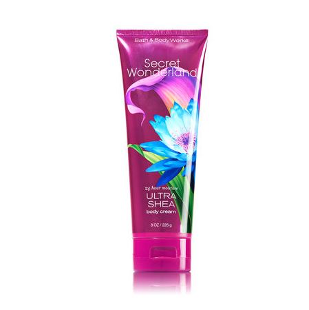 **พร้อมส่ง**Bath & Body Works Secret Wonderland 24 Hour Moisture Ultra Shea Body Cream 226g. ครีมบำรุงผิวสุดเข้มข้น มีกลิ่นหอมติดทนนาน กลิ่นนี้คล้ายน้ำหอมนะคะ มีกลิ่นของผลไม้ กลิ่นจะออกใสๆค่ะ ได้ฟิวส์คล้าย Sweet Pea คิดว่าสาวๆหลายคนที่ได้ลองกลิ่นนี้ ค