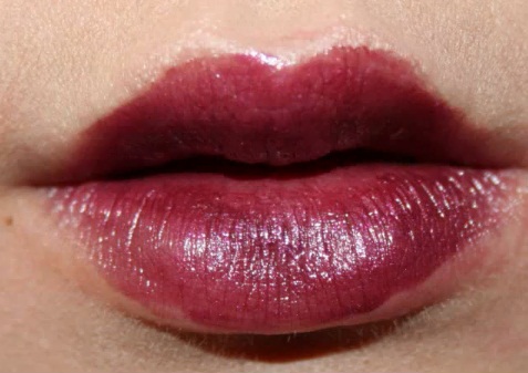 ** พร้อมส่ง ** NYX Round lipstick LSS561 Violet Ray 