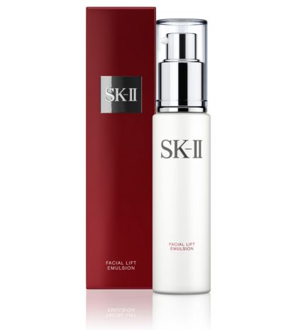 SK-II Facial Lift Emulsion 100ml. มอยซ์เจอไรเซอร์เข้มข้นที่ช่วยให้ผิวเก็บกักความชุ่มชื้นได้ดียิ่งขึ้น ริ้วรอยดูลดเลือนตั้งแต่ครั้งแรกที่ใช้ พร้อมคงความชุ่มชื้นให้ผิวได้ตลอดวัน ใช้ต่อเนื่องนาน 2 เดือนเพื่อให้ริ้วรอยแห่งวัยดูลดเลือนลงอย่างเห็นได