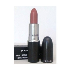 MAC Satin Lipstick #Faux สีชมพูกะปิ ที่มอบลุคสวยเบาๆ และแสนเซ็กซี่ เนื้อลิปสติกบางเบานุ่มสบายผิว ทาง่ายไม่แห้งเป็นขุย เติมมอยเจอร์ไรเซอร์ตลอดทั้งวัน