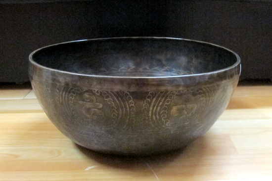 S023 ขันวนตีมือทิเบต 35 cm(ขันสวดมนต์ทิเบต) Tibetan Singing Bowl