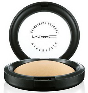 MAC Mineralize Skinfinish Natural 10g สี Light เมคอัพพาวเดอร์เพิ่มความกระจ่างให้ใบหน้า ไฮไลท์เพิ่มความกระจ่างปัดแต่งทั่วใบหน้าให้เกิดมิติแห่งความกระจ่าง เนื้อเนียนบาง น้ำหนักเบา สร้างสรรค์อย่างต่อเนื่อง ด้วยอณูประกายมุกละเอียดสุดประทับใจไม่ว