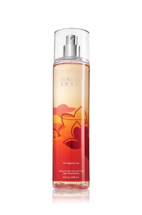 Bath & Body Works Sensual Amber Fine Fragrance Mist 236 ml. สเปร์ยน้ำหอมที่ให้กลิ่นติดกายตลอดวัน กลิ่นจะหอมวนิลานุ่มผสมกับกลิ่นเปรี้ยวซนแบบลูกอม ให้ความรู้สึกร่าเริง และอบอุ่น