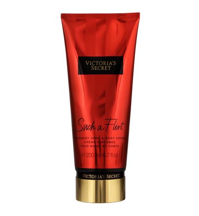 Victoria's Secret Such a Flirt Fragrant Hand & Body Cream 200 ml. *รุ่น Fantasies ครีมบำรุงผิวเข้มข้น กลิ่นหอมกระตุ้นความมีชีวิตชีวาด้วยกลิ่นของผลมะเฟื่อง กับกลิ่นหอมน่ารักๆของกล้วยไม้หอม เป็นอีกกลิ่นหอมที่หอมกระชากใจมากๆคะ