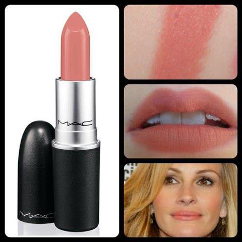MAC Matte Lipstick #Kinda Sexy ลิปเนื้อด้าน สีชมพูน้ำตาลนู๊ด เนื้อกึ่งด้าน แต่ชุ่มชื่นมีลักษณะเป็นฟิล์มเคลือบเมื่อน้ำระเหยจะให้สีด้านที่สดสวย ติด ทนนาน และยังปกปิดจุดบกพร่องบนริมฝีปากได้เป็นอย่างดี