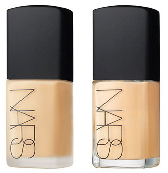 NARS Sheer Glow Foundation 30 ml. รองพื้นสูตรเพื่อความขาวกระจ่างใส สูตร Sheer Glow รองพื้นชนิดน้ำที่ได้ความนิยมอย่างสูง ด้วยความบางเบา ไม่เหนียวเหนอะหนะ รังสรรค์ให้ผิว คุณละเอียด เงาใส ด้วยสูตร Brightening นวลเนียน เปล่งประกาย 