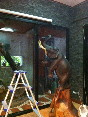 ลูกค้าแต่ง ออฟฟิต ลายอิฐ ลายแผ่นเหล็ก