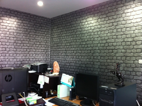 ลูกค้าแต่ง ออฟฟิต ลายอิฐ ลายแผ่นเหล็ก