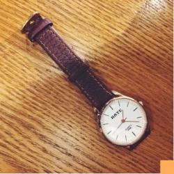 WATCH  นาฬิกาข้อมือแฟชั่น นาฬิกาสำหรับผู้หญิงแนววินเทจ mini  classic  leather  watches 