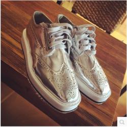 SHOES  รองเท้าผ้าใบแฟชั่น แฟชั่นสำหรับผู้หญิง Silver  Metallic   sport  design  women  sneakers  fashion