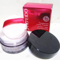 Shiseido Translucent Loose Powder ขนาดทดลอง 2g. แป้งฝุ่นโปร่งแสง เนื้อเนียนละเอียดบางเบา เข้าได้กับทุกสีผิวเพิ่มประกายให้ใบหน้าดูสวยโดดเด่น ปกปิดรูขุมขน ช่วยควบคุมความชุ่มชื่นให้กับใบหน้า