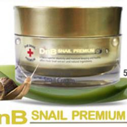 **พร้อมส่ง**DnB Snail Premium Snail Cream 50 ml. หลุมสิว หน้าปรุ ช่วยได้ด้วยครีมบำรุงผิวหน้าผสมสารสกัดจากเมือกหอยทาก เป็นที่นิยมมากในเกาหลี ช่วยลดเลือนริ้วรอย จุดด่างดำต่างๆ ให้ใบหน้านุ่ม เนียนเรียบ กระชับรูขุมขน และช่วยในเรื่องรอยสิว คงความชุ่มชื้นให้ผิว