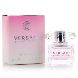 Versace Bright Crystal Eau de Toilette ขนาดทดลอง 5ml. น้ำหอมกลิ่นใหม่ล่าสุดจากเวอซาเช่ กลิ่นหอมสไตล์เวอซาเช่ มีส่วนผสม ของผลไม้ให้ความรู้สึกสดชื่น หอมหวานเมื่อได้กลิ่น สำหรับสาวผู้ชื่นชอบความทันสมัยไม่ควรพลาด