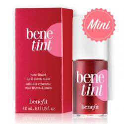 Benefit Benetint Rose-Tinted Cheek and Lip Stain Mini 4.0 ml. ทิ้นท์สำหรับแก้มและริมฝีปากสีกุหลาบ แต่งแต้มสีสันให้พวงแก้มและริมฝีปากสวยระเรื่ออย่างเป็นธรรมชาติ จะเนรมิตสีสวยติดทนนาน