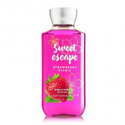 **พร้อมส่ง**Bath & Body Works Sweet Escape Strawberry Picnic Shea & Vitamin E Shower Gel 295ml. เจลอาบน้ำกลิ่นหอมติดกายนานตลอดวัน กลิ่นหอมโทนผลไม้ กลิ่นหอมหวานของสตรอเบอรี่ ผสมกับกลิ่นดอกไม้อ่อนๆ หอมสดใสน่ารักค่ะ