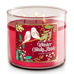 **พร้อมส่ง**Bath & Body Works Winter Candy Apple 3-Wick Candle 411 g. เทียนหอมสุดพิเศษ ขนาดใหญ่ มี 3 ไส้เทียน กระจายกลิ่นหอมได้ทั่วห้อง กลิ่นหอมแบบขนมๆ แนวฟรุ้ตตี้หอมน่ารัก ด้วยกลิ่นของแอปเปิ้ลสีแดง ผสมกลิ่นแคนดี้รสส้ม ตบท้ายด้วยกลิ่นมัคส์อ่อนๆให้กลิ่