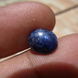 พลอยแท้ 3.65 กะรัต blue sapphite  ไพลินพม่าเจียดิบ สีน้ำเงินเข้มจัด