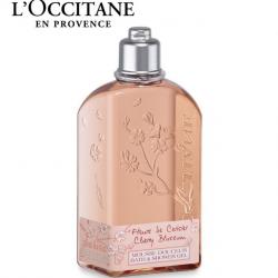 L'OCCITANE Cherry Blossom Bath & Shower Gel 250 ml. เจลอาบน้ำมอบความสดชื่น ทำความสะอาดผิวอย่างอ่อนโยน มีกลิ่นหอมของสารสกัดเชอร์รี่ หอมละมุนจากธรรมชาติ แห่ง Cherry แรกแย้ม สามารถใช้เป็น foaming bath ให้โฟมครีมหนานุ่ม เพื่อความผ่อนคลายและ
