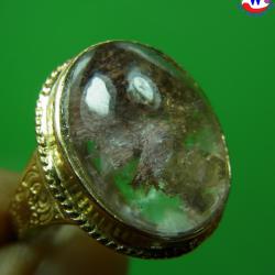 แหวนทองเหลืองหญิง เบอร์ 54 แก้วโป่งข่ามนำโชคชนิดแก้วปวก 3 สี มีกาบรุ้งสวย